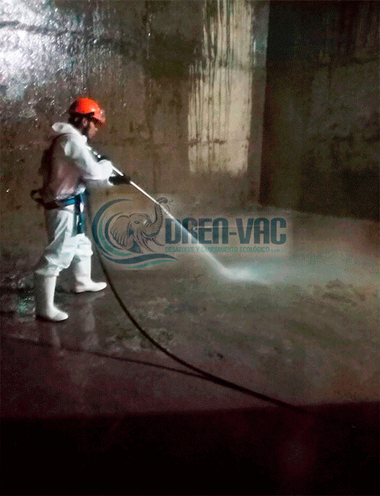 EQUIPO-PARA-LAVADO-CON-AGUA-A-ALTA-PRESION - Desazolve Dren-Vac | Renta Vactor | Desazolve constructoras Limpieza y Desinfectado de tinacos y cisternas